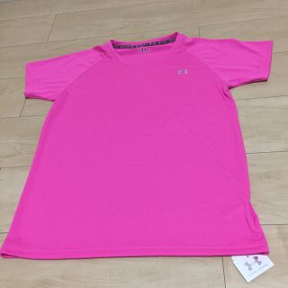 アンダーアーマー(UNDER ARMOUR)の新品。タグ付きアンダーアーマー  Ｔシャツ(Tシャツ(半袖/袖なし))