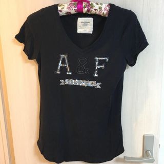 アバクロンビーアンドフィッチ(Abercrombie&Fitch)のA&F♡黒ロゴTシャツ(Tシャツ(半袖/袖なし))