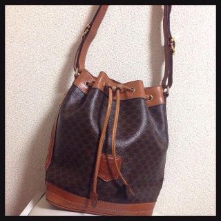 セリーヌ(celine)の大人気シリーズセリーヌ巾着ショルダー♡(ショルダーバッグ)