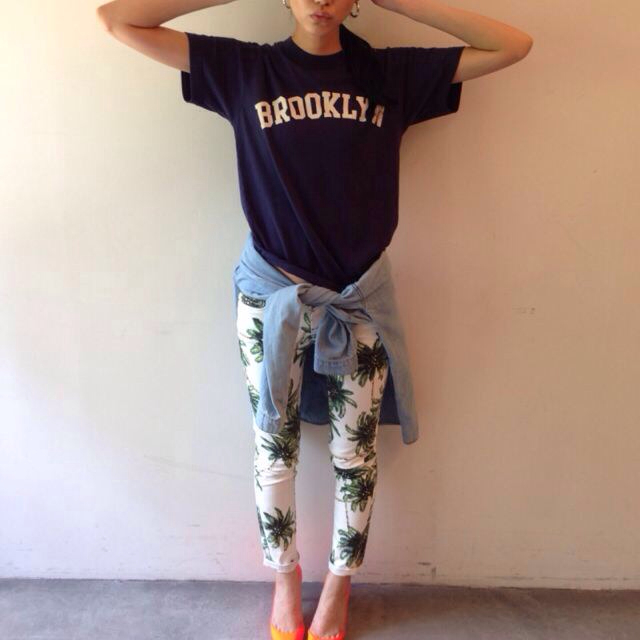 moussy(マウジー)のBROOKLYN Tシャツ レディースのトップス(Tシャツ(半袖/袖なし))の商品写真