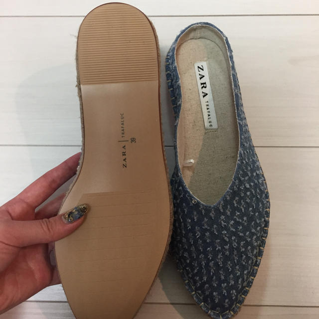 ZARA(ザラ)のZARA デニム 39 レディースの靴/シューズ(スリッポン/モカシン)の商品写真