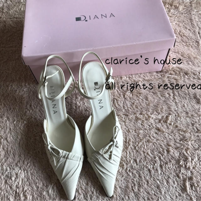 DIANA(ダイアナ)の値下げ 新品ダイアナ DIANA 21.5 サイズヒール ミゥール 白 ホワイト レディースの靴/シューズ(ハイヒール/パンプス)の商品写真
