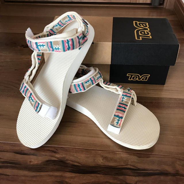 Teva 値下げしました Teva サンダル 白の通販 By はる S Shop テバならラクマ Teva 値下げしました Teva サンダル 白の通販 By はる S Shop テバならラクマ