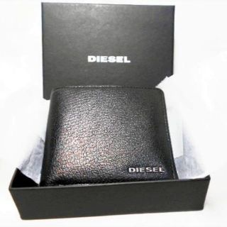 ディーゼル(DIESEL)のDIESEL　ディーゼル　二つ折財布　本革　メタルロゴ　(折り財布)