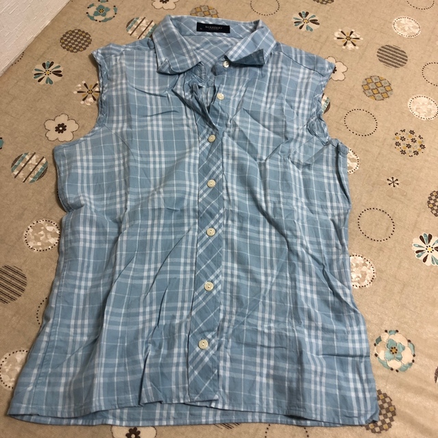 BURBERRY(バーバリー)のBurberryシャツ    M レディースのトップス(Tシャツ(半袖/袖なし))の商品写真