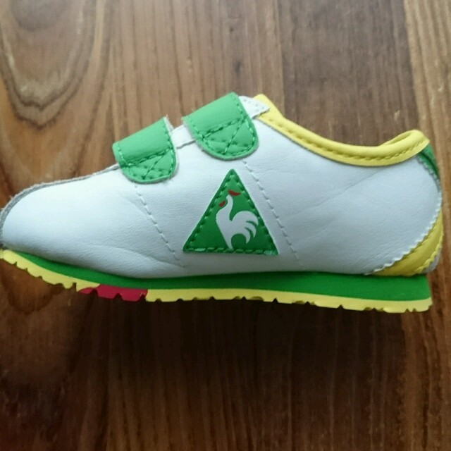 le coq sportif(ルコックスポルティフ)の未使用 le coq sportif  ベビースニーカー キッズ/ベビー/マタニティのベビー靴/シューズ(~14cm)(スニーカー)の商品写真