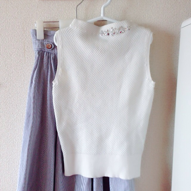 PROPORTION BODY DRESSING(プロポーションボディドレッシング)のプロポーションボディドレッシング♡クロスジュエルノースリーブニット♡ レディースのトップス(タンクトップ)の商品写真