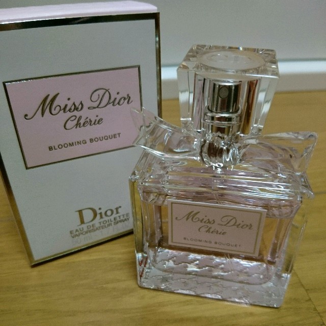 Christian Dior(クリスチャンディオール)のミスディオール ブルーミングブーケ 50ml コスメ/美容の香水(香水(女性用))の商品写真