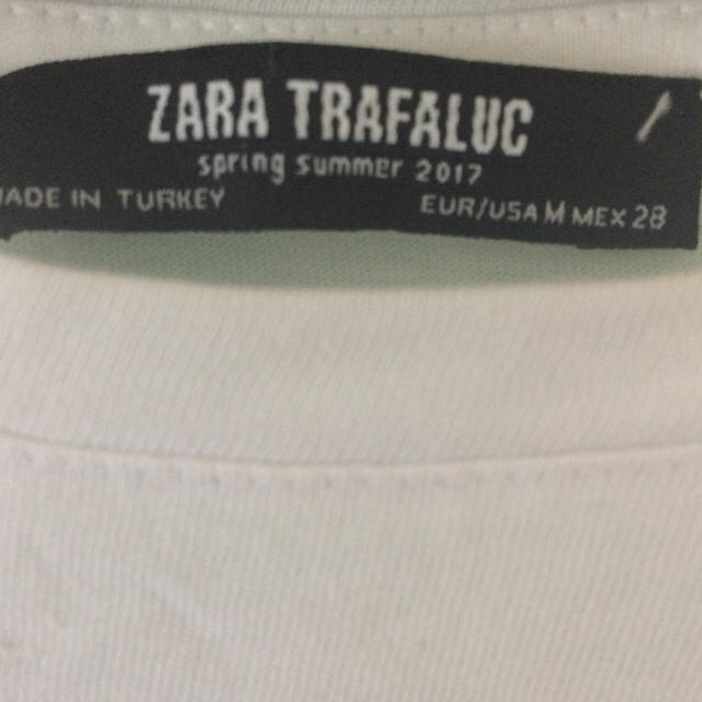 ZARA(ザラ)のZARA ウエストギャザーTシャツ レディースのトップス(Tシャツ(半袖/袖なし))の商品写真