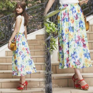 トッコ(tocco)のtocco closet♡トロピカルフラワーシフォンマキシスカート(ロングスカート)