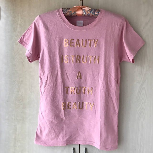 moussy(マウジー)のmoussy ロゴ Tシャツ レディースのトップス(Tシャツ(半袖/袖なし))の商品写真