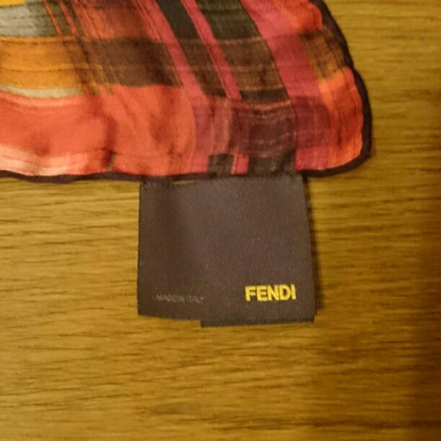 FENDI(フェンディ)の美品！激安！フェンディスカーフ  レディースのファッション小物(バンダナ/スカーフ)の商品写真