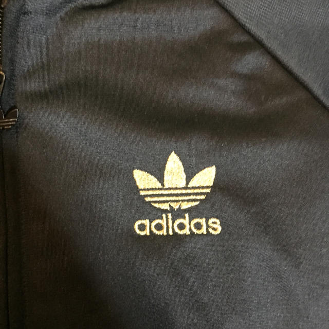 adidas(アディダス)の美品‼️adidas originals★アディダスオリジナルス★黒×金 レディースのジャケット/アウター(その他)の商品写真