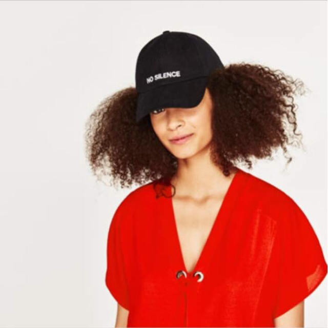 ZARA(ザラ)のZARA メタルリング付き コンビチュニック 。 レディースのトップス(チュニック)の商品写真