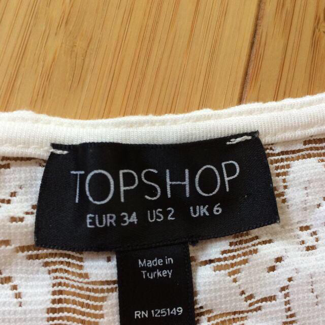 TOPSHOP(トップショップ)のレースショート丈Tシャツ レディースのトップス(Tシャツ(半袖/袖なし))の商品写真