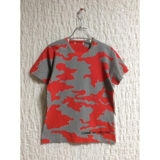 コムデギャルソン(COMME des GARCONS)のコムデギャルソン 迷彩柄 ロゴ入り Tシャツ カモフラ(Tシャツ(半袖/袖なし))