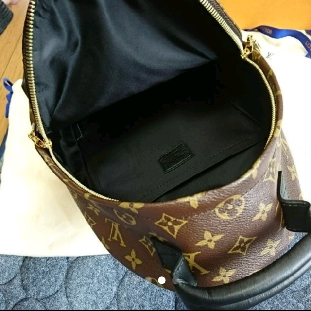 LOUIS VUITTON(ルイヴィトン)のルイヴィトン バックパック PM 【M43116】 レディースのバッグ(リュック/バックパック)の商品写真