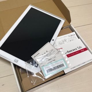 フジツウ(富士通)のタブレット arrows tab (タブレット)