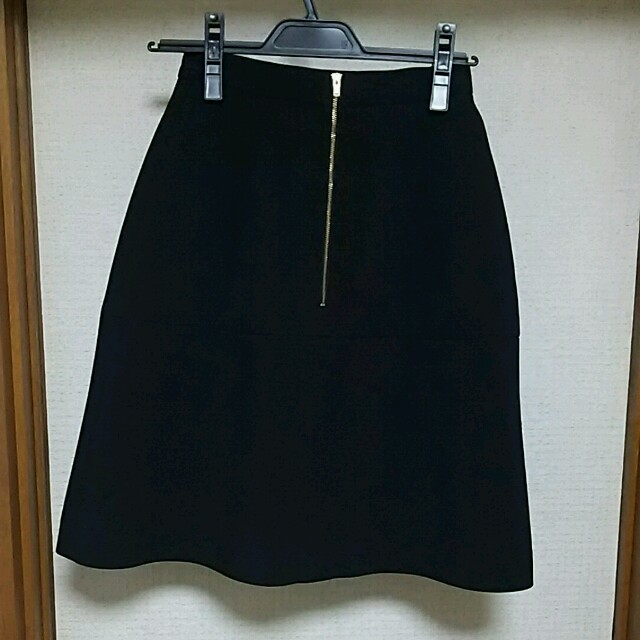 JUSGLITTY(ジャスグリッティー)のブラックスカート アプワイザーリッシェマイストラーダ レディースのスカート(ひざ丈スカート)の商品写真