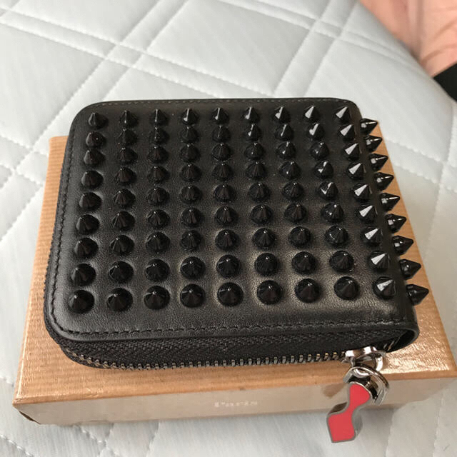 クリスチャンルブタン二つ折り財布 | フリマアプリ ラクマ