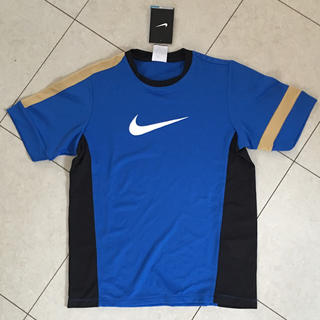 ナイキ(NIKE)のあかねちゃん様専用  ナイキ140 〜 150  M サイズ Tシャツ 新品タグ(Tシャツ/カットソー)