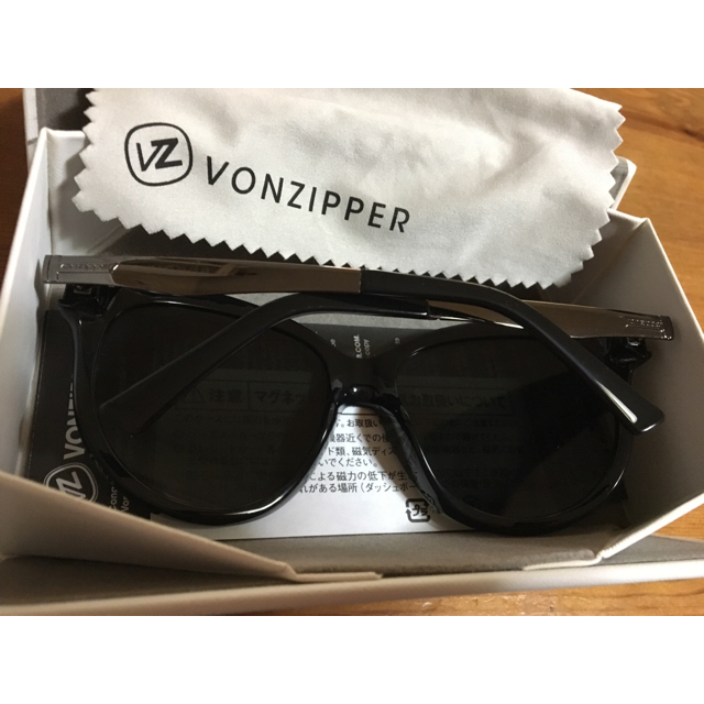 rienda(リエンダ)のVONZIPPER×riendaサングラス レディースのファッション小物(サングラス/メガネ)の商品写真