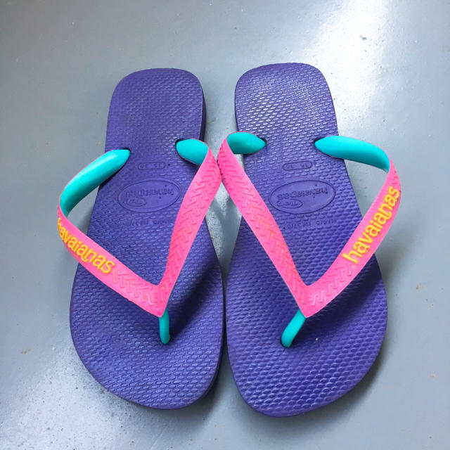 havaianas(ハワイアナス)の値下げ！ハワイアナス ビーチサンダル M レディースの靴/シューズ(ビーチサンダル)の商品写真