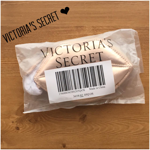 Victoria's Secret(ヴィクトリアズシークレット)の最新 ✨完売カラー ♡ 新品  リップ ポーチ ♡  ヴィクトリア シークレット レディースのファッション小物(ポーチ)の商品写真