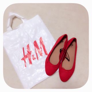 エイチアンドエム(H&M)のH&M @ 新品 red バレエシューズ(バレエシューズ)