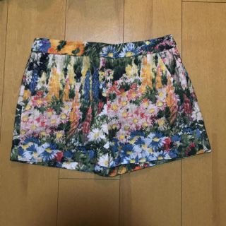 レッドヴァレンティノ(RED VALENTINO)のショートパンツ(ショートパンツ)