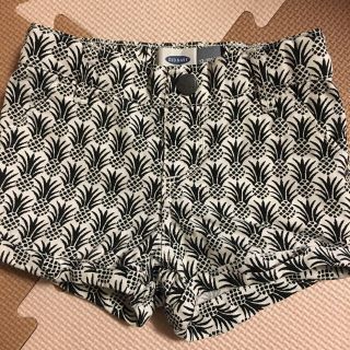 オールドネイビー(Old Navy)のパイナップル柄 ショートパンツ(パンツ/スパッツ)