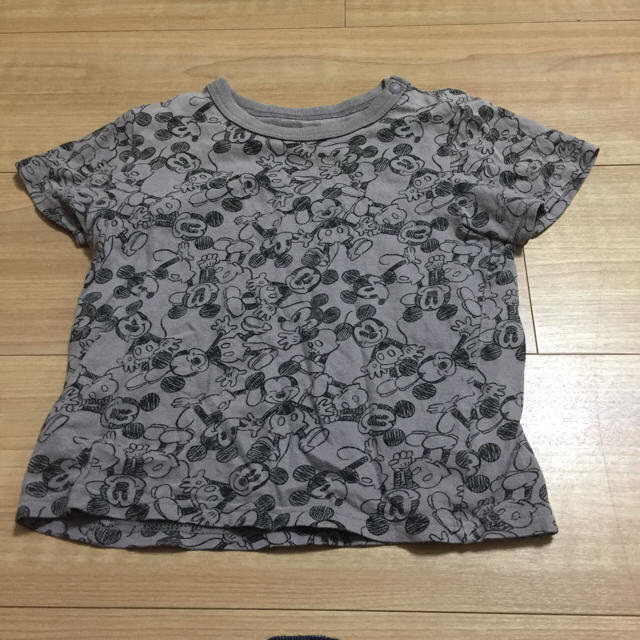 UNIQLO(ユニクロ)のユニクロ ミッキーTシャツ キッズ/ベビー/マタニティのキッズ服女の子用(90cm~)(Tシャツ/カットソー)の商品写真