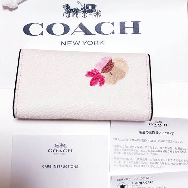 COACH(コーチ)の1週末限定☆花柄☆COACH（コーチ） 6連キーケース レディースのファッション小物(キーケース)の商品写真