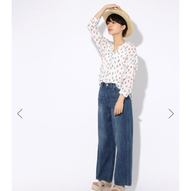 niko and...(ニコアンド)の花柄シャツ ブラック レディースのトップス(シャツ/ブラウス(長袖/七分))の商品写真