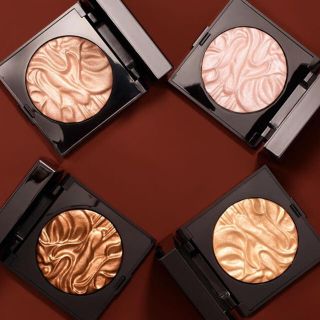 ローラメルシエ(laura mercier)の完売！入手困難♡ローラメルシエ フェイスイルミネーター(フェイスパウダー)