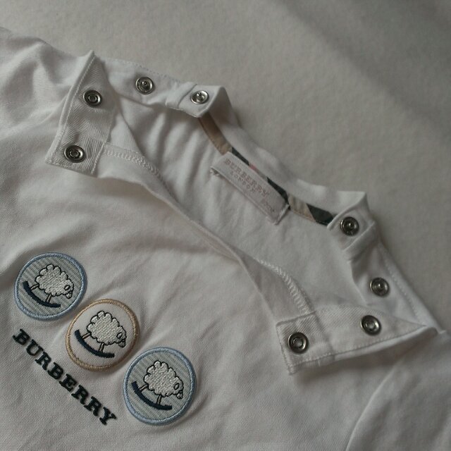 BURBERRY(バーバリー)のBURBERRY 子供服 ８０cm レディースのトップス(Tシャツ(半袖/袖なし))の商品写真