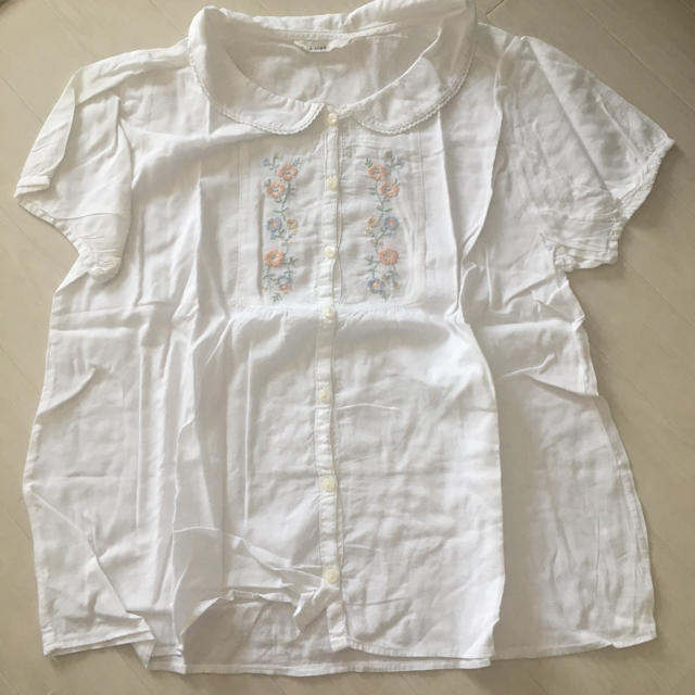 SM2(サマンサモスモス)の花柄刺繍ブラウス レディースのトップス(シャツ/ブラウス(半袖/袖なし))の商品写真