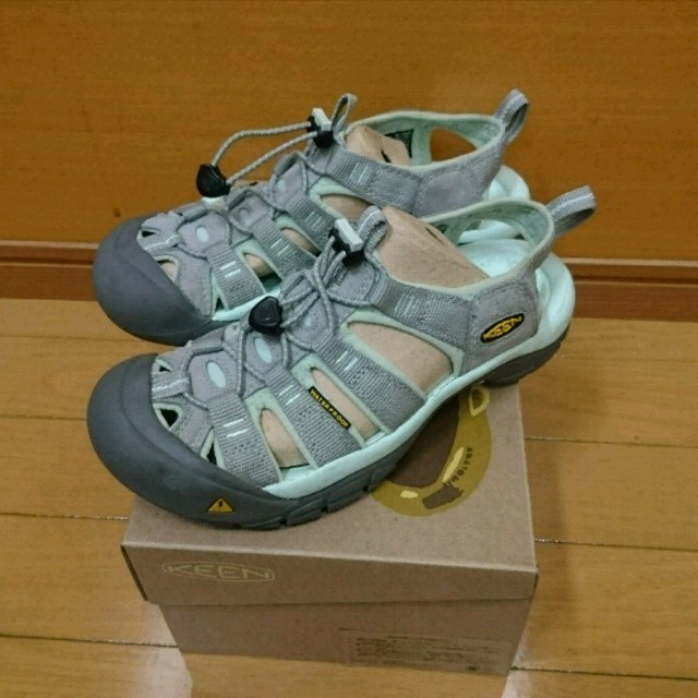 KEEN(キーン)のMogu様専用 美品☆KEEN サンダル レディースの靴/シューズ(サンダル)の商品写真