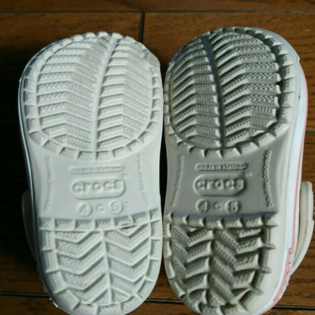 crocs(クロックス)のクロックス ベビー 12～13㎝ キッズ/ベビー/マタニティのベビー靴/シューズ(~14cm)(サンダル)の商品写真