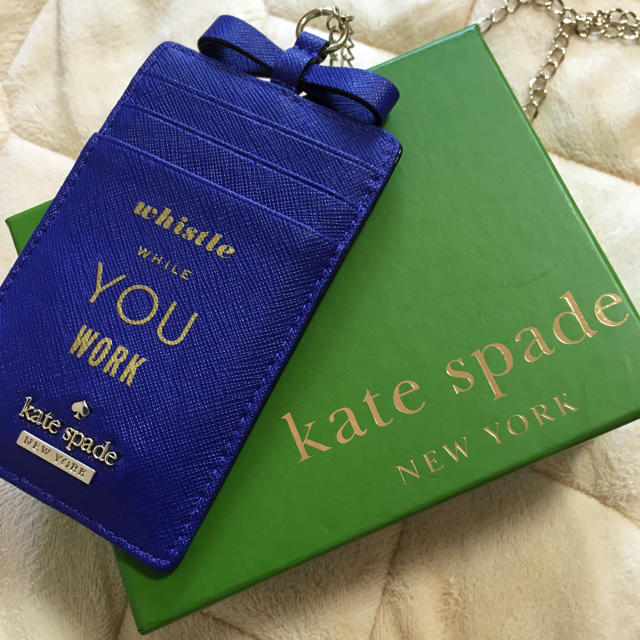 kate spade new york(ケイトスペードニューヨーク)のケートスペード 定期入れ レディースのファッション小物(名刺入れ/定期入れ)の商品写真