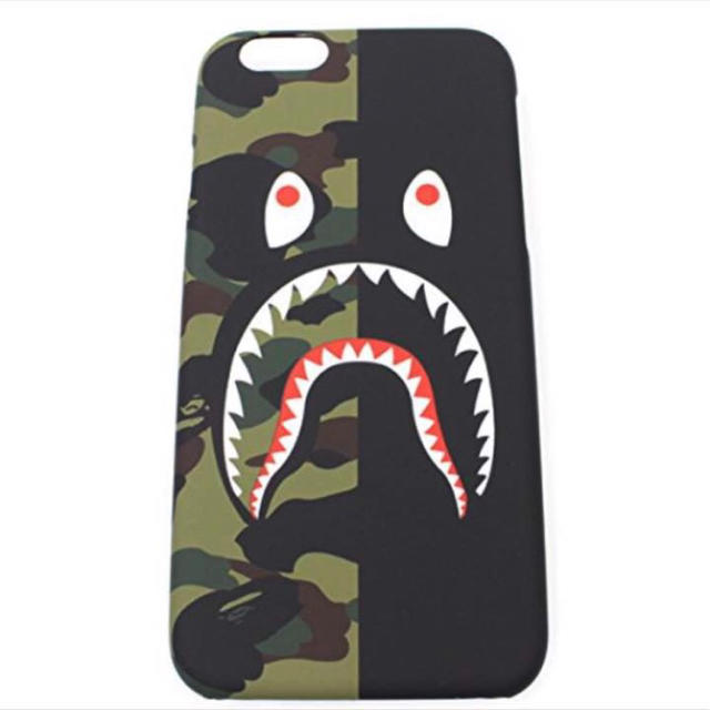 A BATHING APE(アベイシングエイプ)の【売切セール】光る！？iPhone7ケース スマホ/家電/カメラのスマホアクセサリー(iPhoneケース)の商品写真