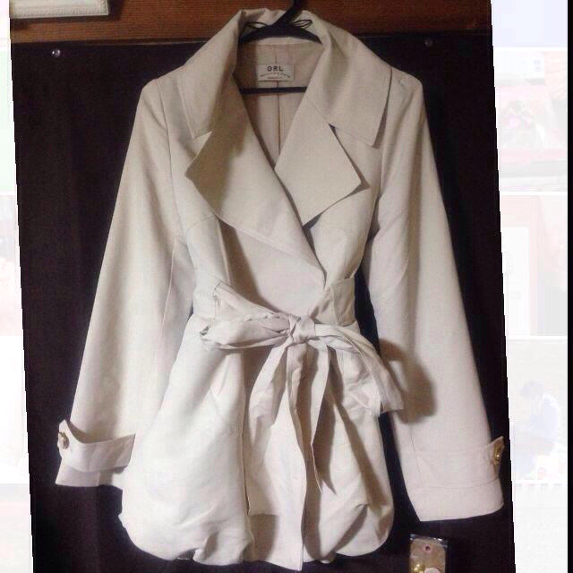 GRL(グレイル)の裾バルーントレンチコート レディースのジャケット/アウター(トレンチコート)の商品写真