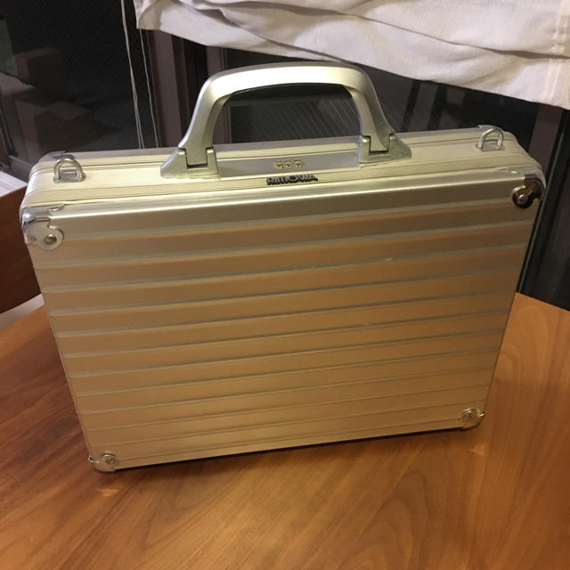 RIMOWA - リモワ RIMOWA アタッシュケース 廃番 使用感ありで年代を