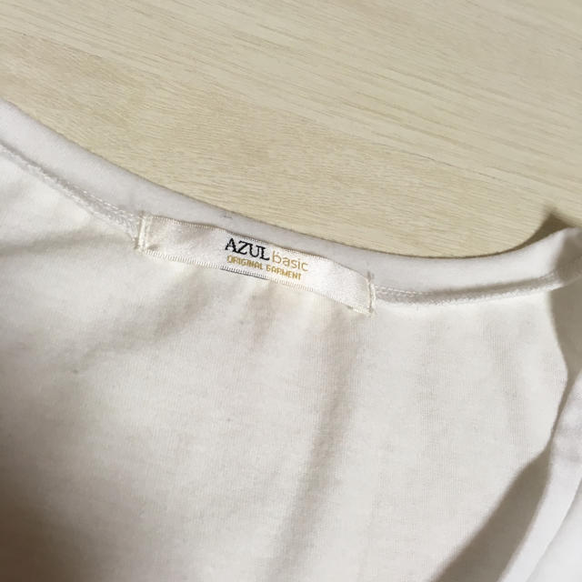 AZUL by moussy(アズールバイマウジー)の専用ページです！AZUL白Tシャツ☆XSサイズ レディースのトップス(Tシャツ(半袖/袖なし))の商品写真