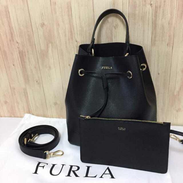 Furla(フルラ)の大人気☆ フルラ ステイシー バケツ ショルダーバッグ 新品☆ ブラック レディースのバッグ(ショルダーバッグ)の商品写真