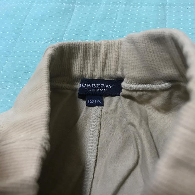 BURBERRY(バーバリー)のBURBERRY★ハーフパンツ 120 キッズ/ベビー/マタニティのキッズ服男の子用(90cm~)(パンツ/スパッツ)の商品写真