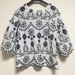 フラワー刺繍ブラウス(シャツ/ブラウス(半袖/袖なし))