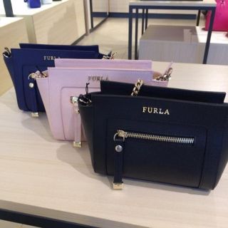 フルラ(Furla)の【FURLA】フルラ♡大人気チェーンバッグ♡黒(ショルダーバッグ)