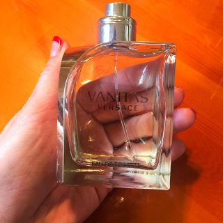 ヴェルサーチ(VERSACE)のベルサーチ ヴァニタス オードトワレ100ML(香水(女性用))