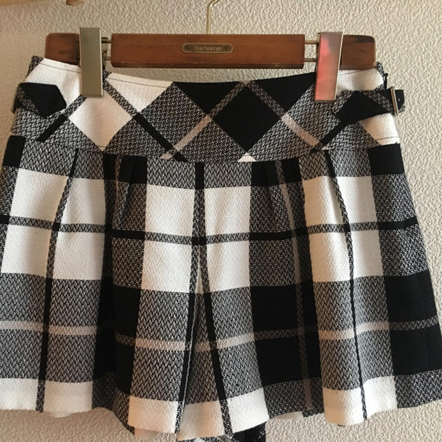 BURBERRY(バーバリー)のももんが45様専用 バーバリー ブルーレーベル キュロット レディースのパンツ(キュロット)の商品写真